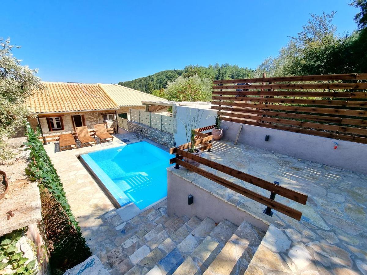 Вилла Karya Boutique Mansion Karia  Экстерьер фото