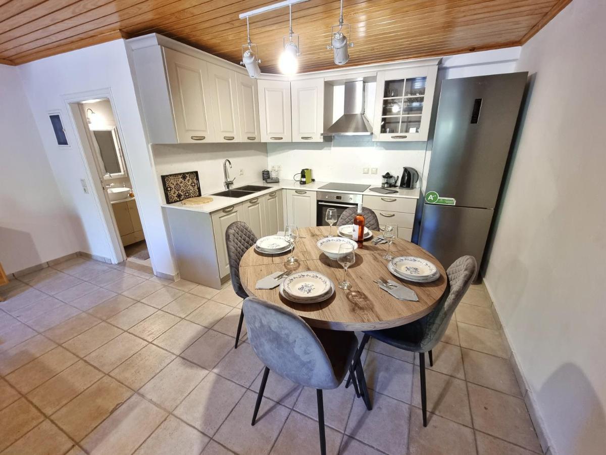 Вилла Karya Boutique Mansion Karia  Экстерьер фото