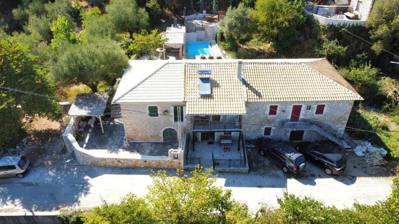 Вилла Karya Boutique Mansion Karia  Экстерьер фото